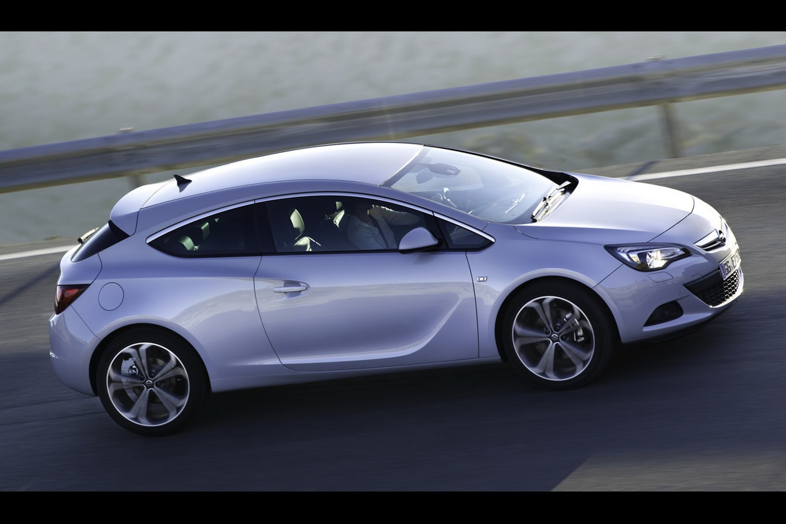[Opel-Astra-GTC%255B3%255D.jpg]