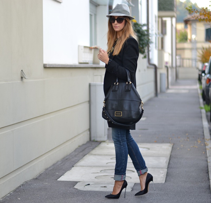 Borsalino, Hat, Borsalino hat, Valentino Sunglasses, Valentino, Pinko, Pinko tiger sweatshirt, Toy G, Toy G jeans, Casadei, Casadei Balde heels,Casadei shoes, High Heels, Fashion blogger, Fashion Blogger Firenze, Givenchy Bag, Givenchy Bugatti Bag