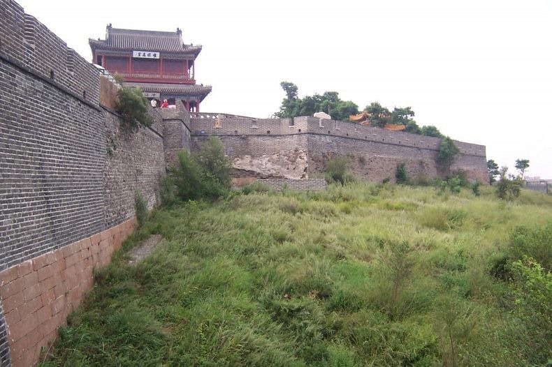Old Dragon Head, Sisi Unik Pertemuan Tembok Besar Cina Dengan Laut [ www.BlogApaAja.com ]