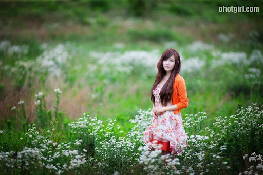 Ryu Ji Hye – Flower Dresses