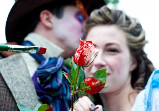 alice-in-wonderland-engagement-photos-02-580x385 alice-in-wonderland-engagement-photos-02-580x385