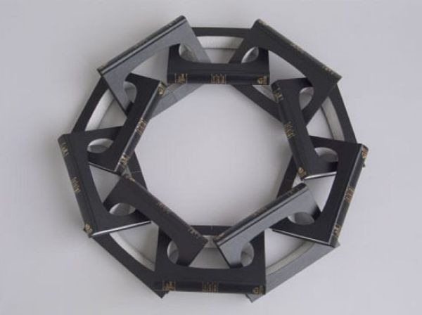 [astonishing_book_sculptures_640_133.jpg]