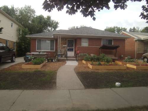 [Front-yard-veggies%255B5%255D.jpg]