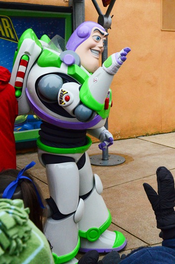 [Disney-Monday276.jpg]