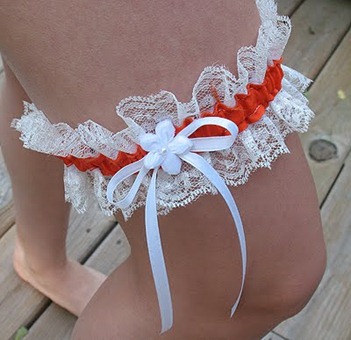 Crafts by Amanda DIY Garter