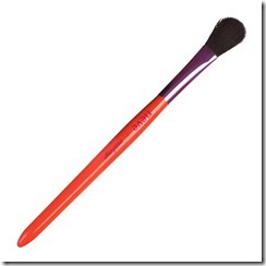 NeveCosmetics-Coral-Highlight-Brush