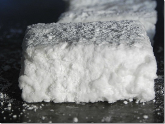homemade-marshmallows-1 homemade-marshmallows-1