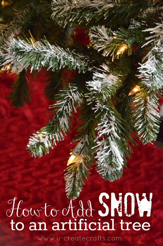 How to Add Snow to an Artificial Tree