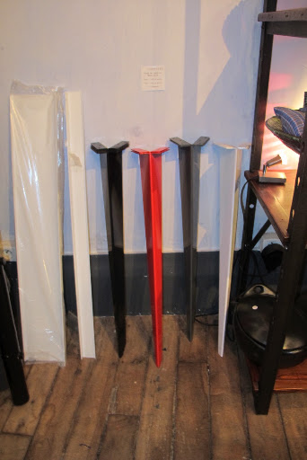 Whats even better is that you can buy the legs in various colors and then customize your own tabletop. Whats even better is that you can buy the legs in various colors and then customize your own tabletop.