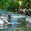 Munich en Bavière - Jardin anglais - Surf sur la rivière Eisbach