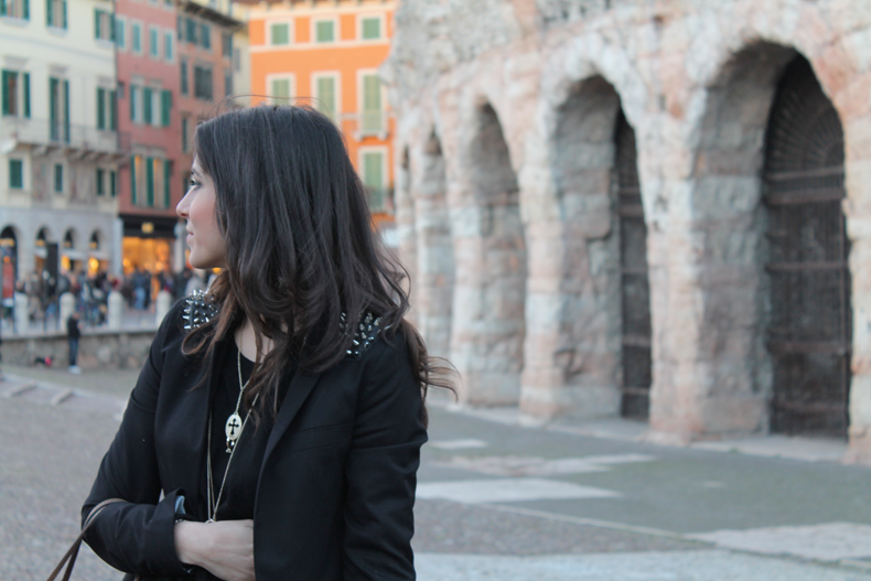 A ROMANTIC CITY A ROMANTIC LOOK A ROMANTIC CITY A ROMANTIC LOOK