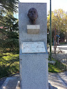 Busto De Enrique Herreros