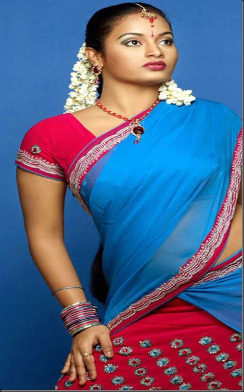 suja_in_saree