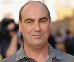 Oliver Parker is II. világháborúzik