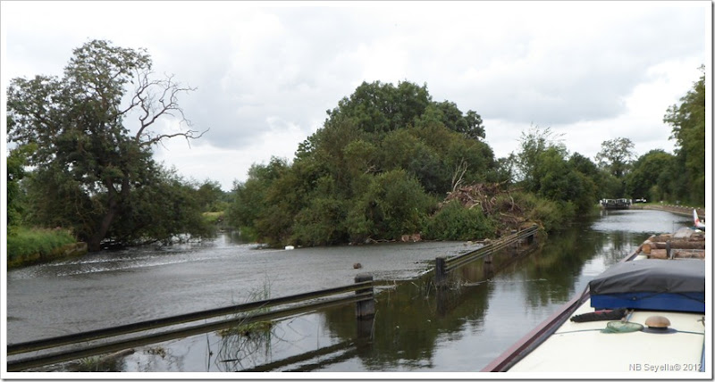 SAM_2469 Junction Lock Weir