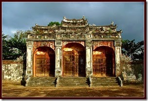 Lang Minh Mang tomb travel