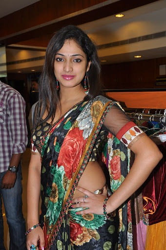 [Hari-Priya-Hot-in%2520saree1%255B2%255D.jpg]