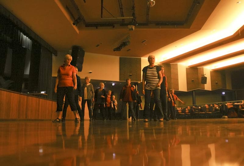 [linedance1%255B8%255D.jpg]