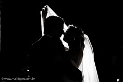 Album (digital) de fotos de Mariana e Fernando. Fotografias digitais da fotógrafa e video maker de casamento Mair Lopes, do Rio de Janeiro, RJ, que faz fotos de casamento (fotografia de casamento), fotos de 15 anos (fotografia de 15 anos), ensaios fotográficos, vídeo de casamento (filmagem de casamento), vídeo institucional, vídeo de 15 anos (filmagem de 15 anos) seguindo o estilo do fotojornalismo e do videojornalismo de eventos sociais. Atua no Rio de Janeiro, bem como outras cidades do Rio de Janeiro, tais como Niterói, Petrópolis, Teresópolis, Região dos Lagos, Cabo Frio, Búzios, entre outras. fotos casamento de para rio 15 anos janeiro noivas casamentos foto noiva festas fotógrafos eventos festa noivos video aniversário