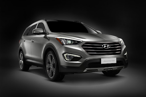 2013-Hyundai-Santa-Fe-04.jpg