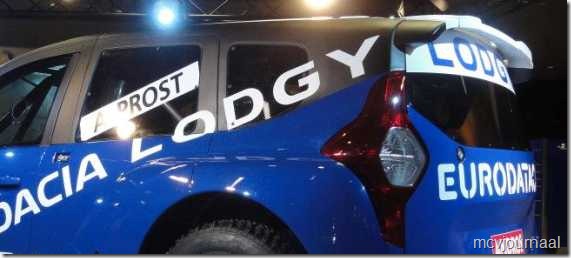 Dacia Lodgy MPV 09 - blik op achterzijde en achterlicht