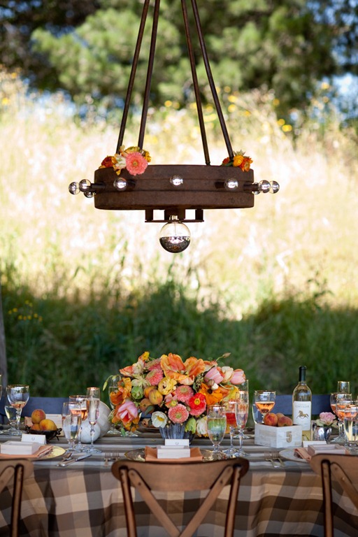 [17-rustic-wedding-tables-snippet-and.jpg]