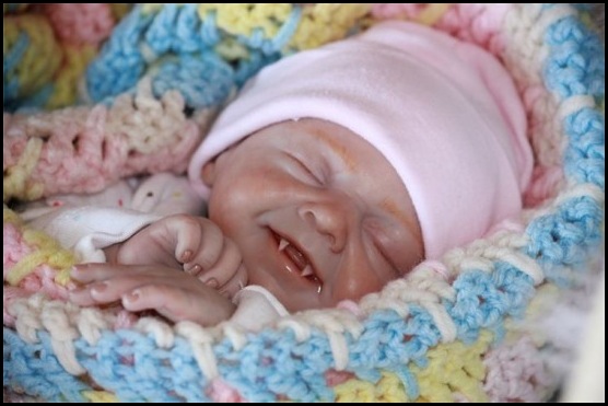 vampire-reborn-babies-550x365 vampire-reborn-babies-550x365