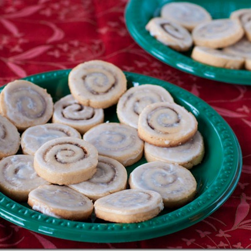 Cinnamon roll cookies