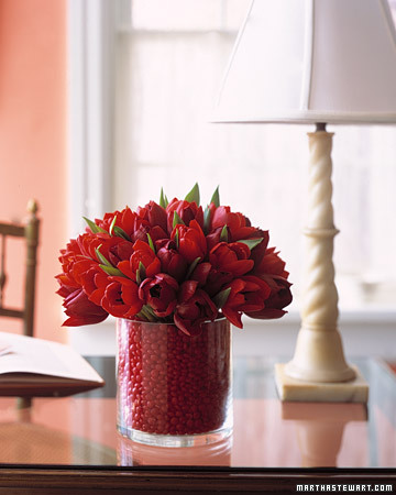 Sweetheart Arrangement. (marthastewart.com)