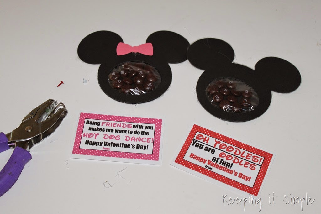 [Mickey%2520mouse%2520and%2520Minnie%2520Mouse%2520Homemade%2520Valentines%2520with%2520Printable%2520%25287%2529%255B3%255D.jpg]