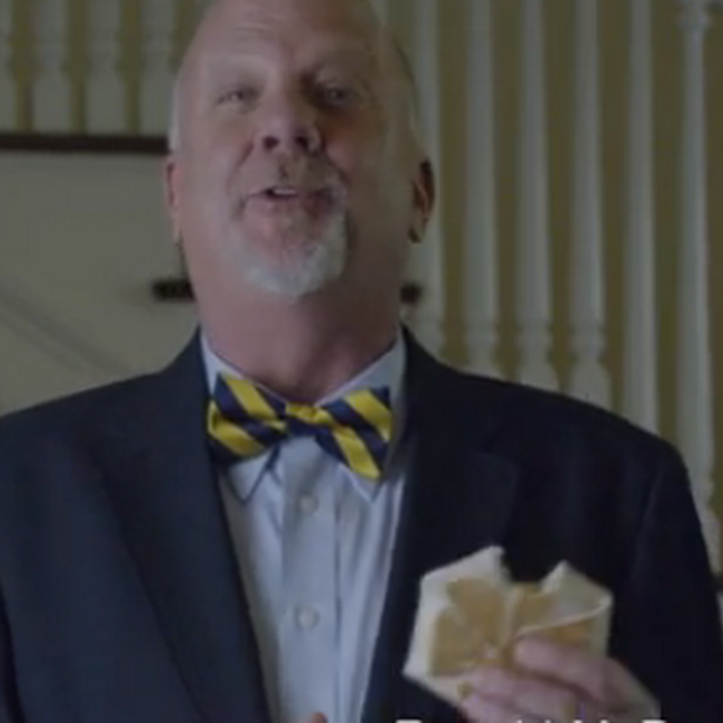 Ronald McDonalds recomienda Taco Bell