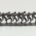 Object: 22349 - 9 schaatsers - 8 x 30 cm - € 1600,=