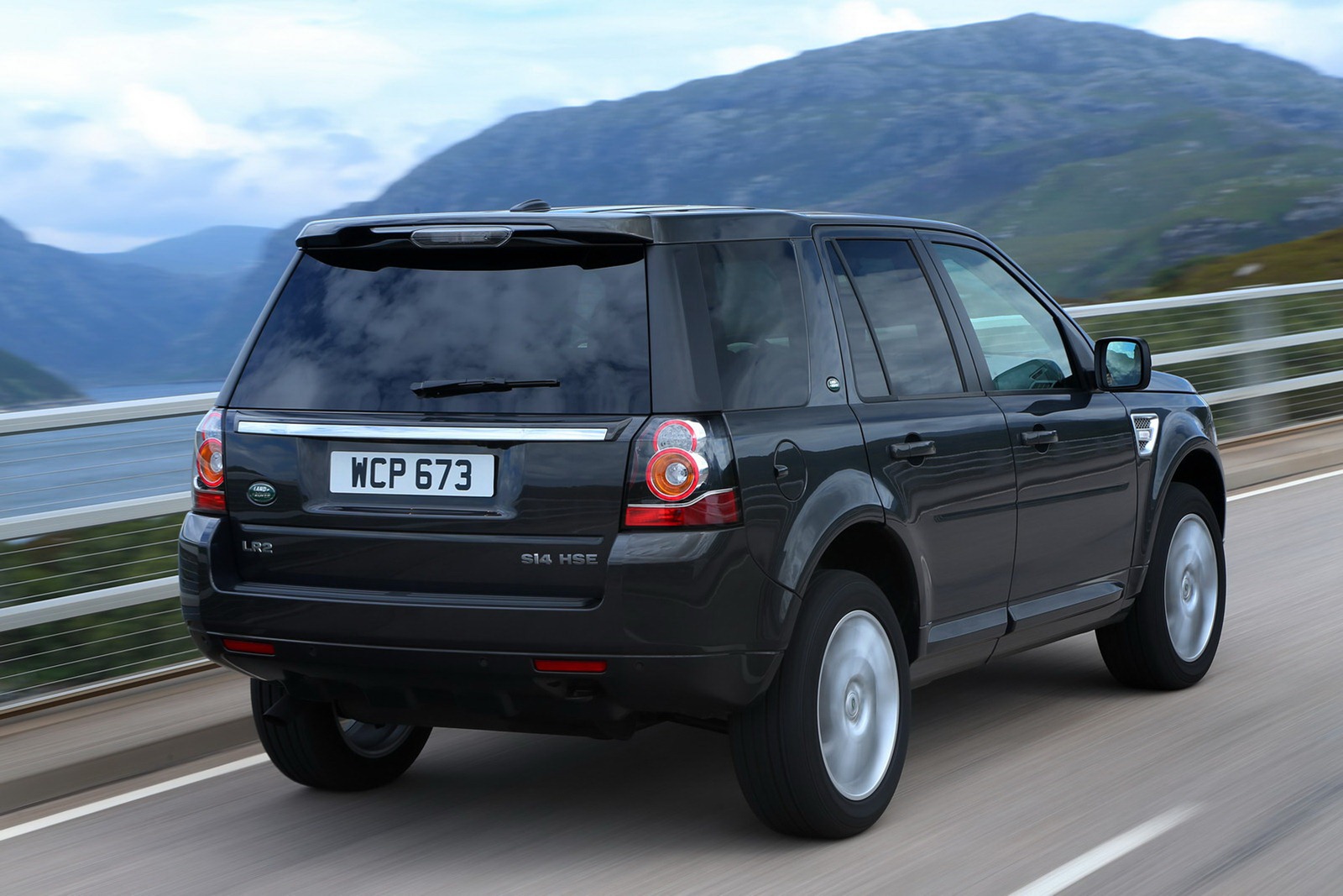 [2013-LR-Freelander-Facelift-11%255B2%255D.jpg]