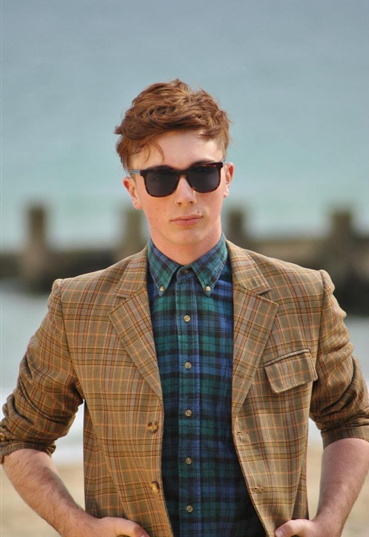 Vintage Tweed Blazer Jacket, £35, Jukebox Vintage Tweed Blazer Jacket, £35, Jukebox