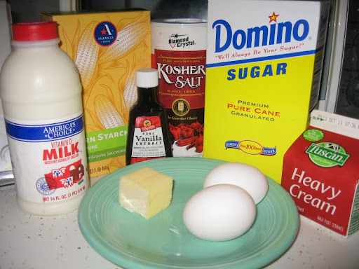 Ingredients needed for making your own pudding.