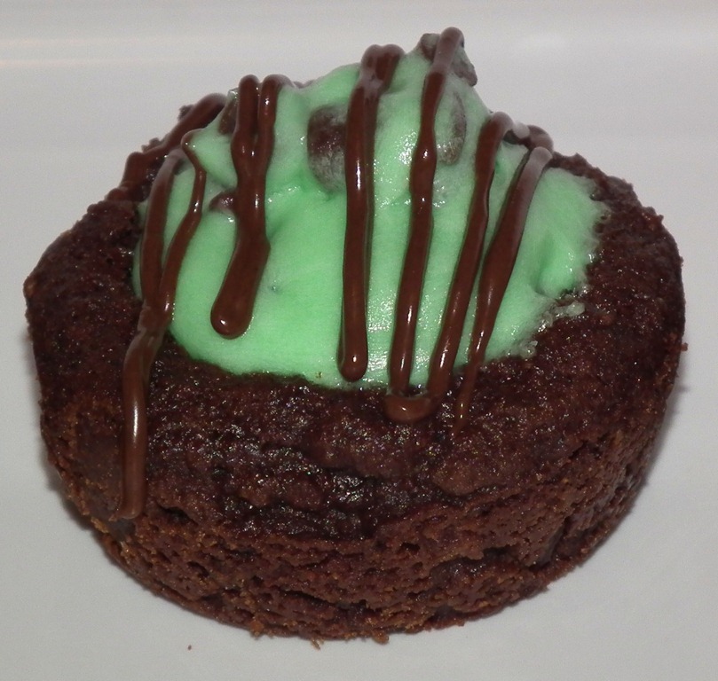 [Mint%2520Chocolate%2520Chip%2520Cookie%2520Cups%255B4%255D.jpg]