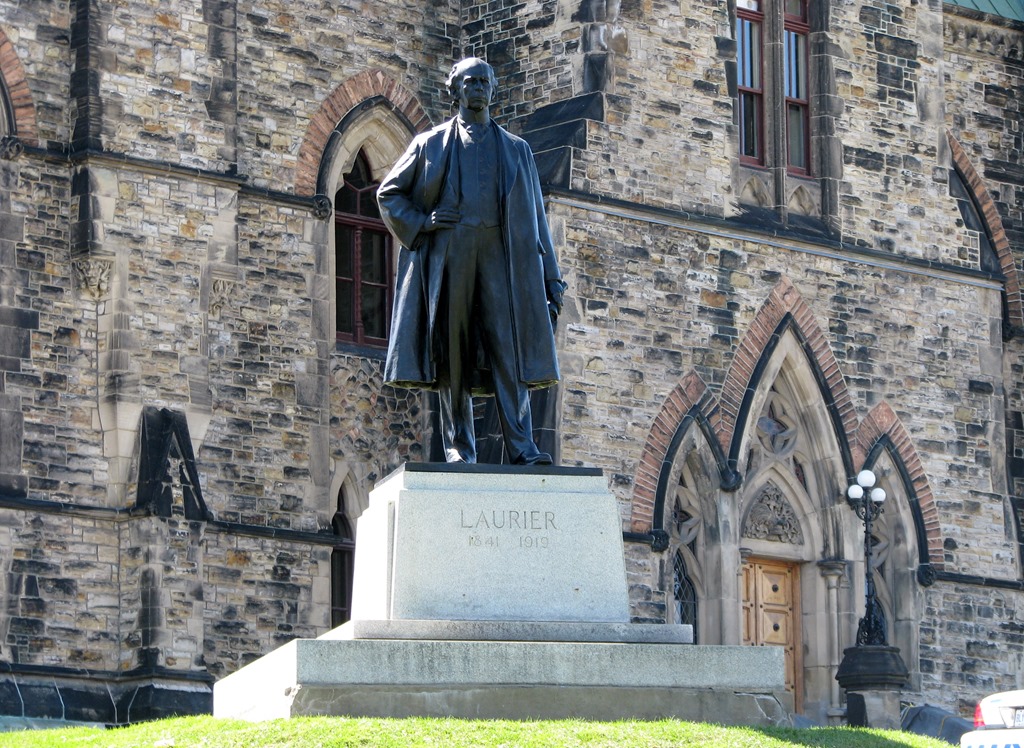 [6614%2520Ottawa%2520-%2520Parliament%2520Buildings%2520grounds%2520-%2520statue%2520of%2520Sir%2520Wilfred%2520Laurier%255B3%255D.jpg]