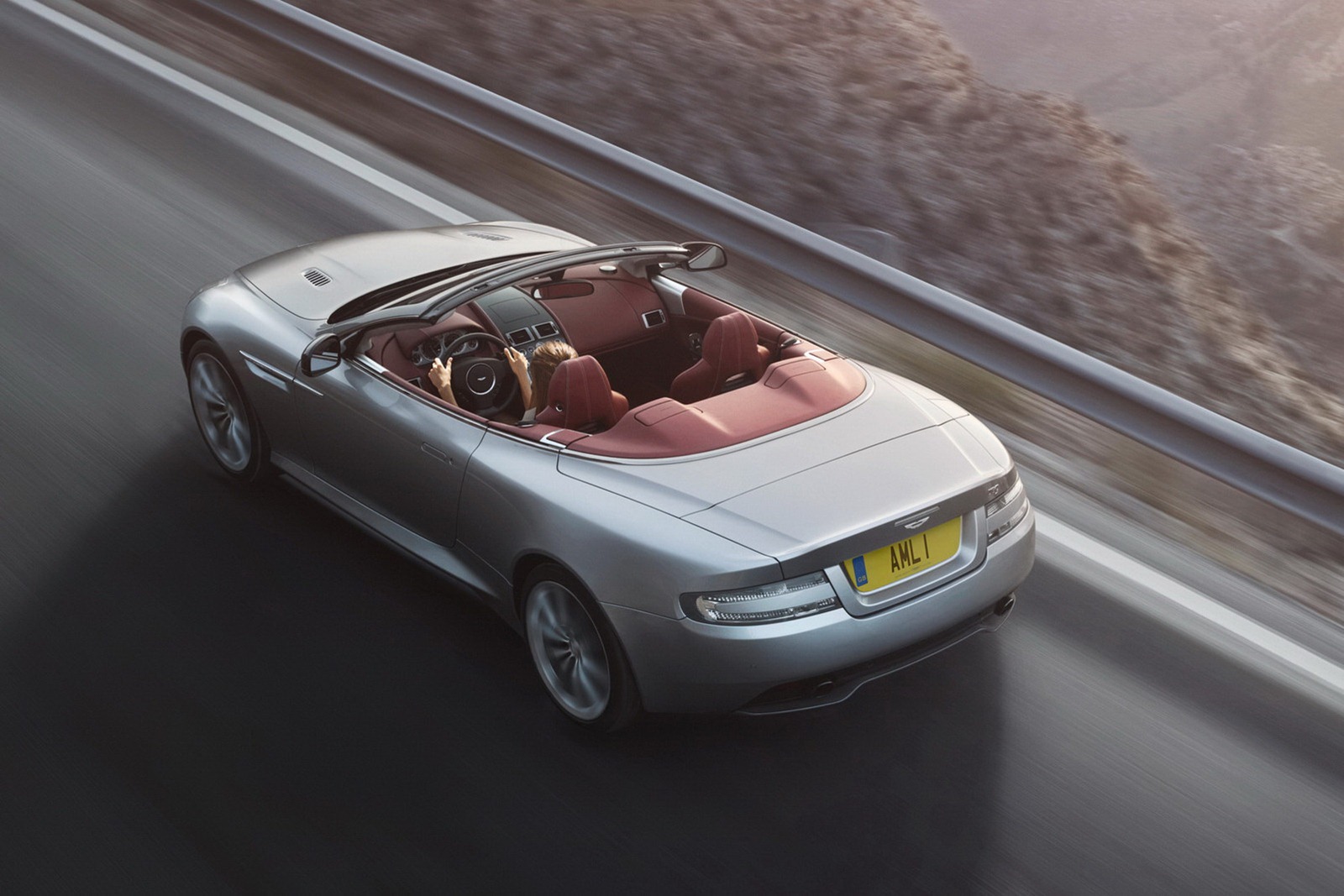 2013-Aston-Martin-DB9-4[5].jpg