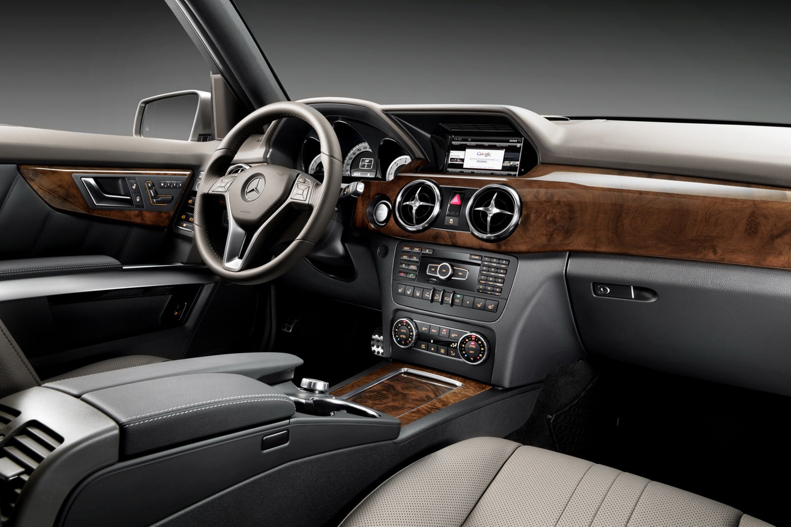 2013-Mercedes-Benz-GLK-14[2].jpg