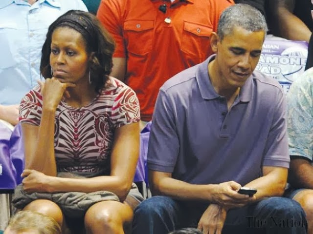 obama-michelle-living-apart-1387910082-8672.jpg