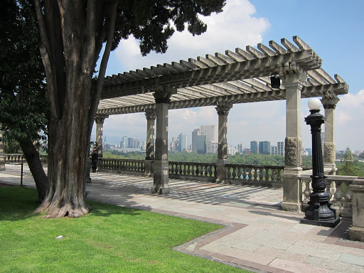 wonderful pergola at the castle...