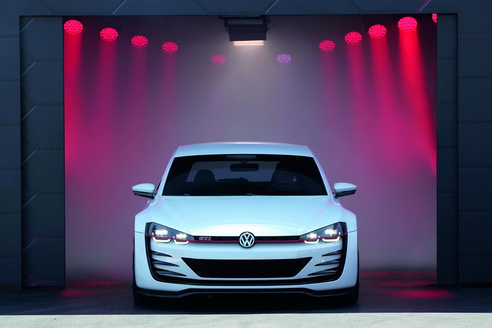 VW-Design-Vision-GTI-2%25255B2%25255D.jpg