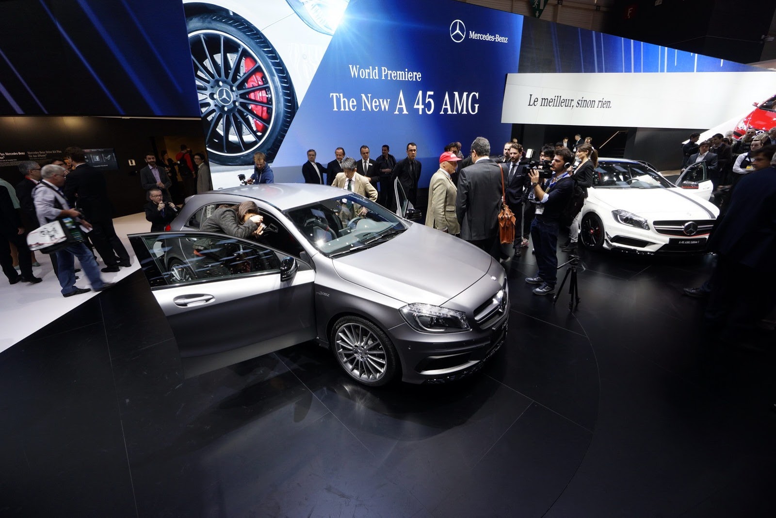 [Mercedes-Benz-A-45-AMG-4%255B2%255D.jpg]