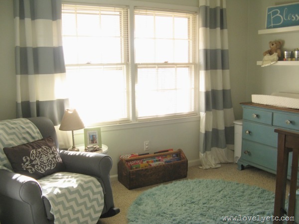 [nursery-with-striped-curtains3.jpg]