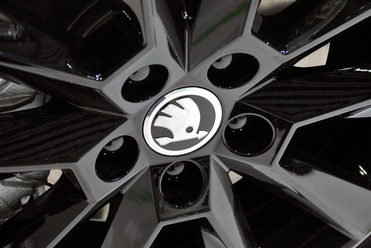 2014 Skoda Rapid Spaceback Frankfurt'ta boy gösterdi ...