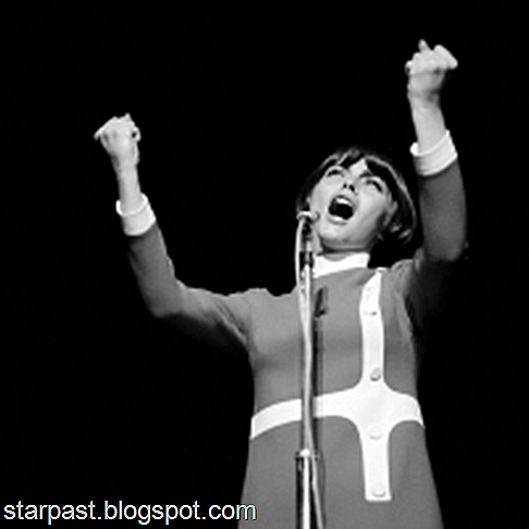 ARCHIVES : MIREILLE MATHIEU