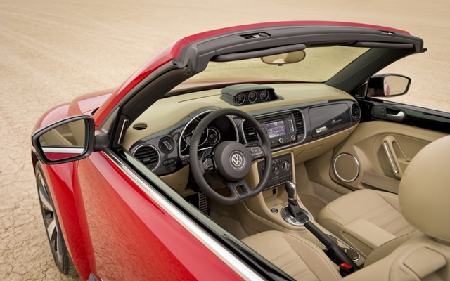 [2013-Volkswagen-Beetle-Convertible-interior%255B3%255D.jpg]