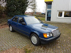 Mercedes-Benz W124 260E Surfblauw