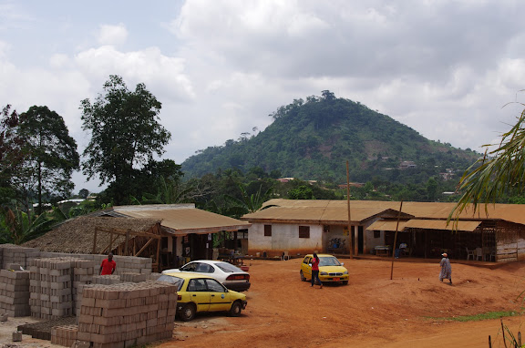 Mont Fébé Village, Yaoundé (Cameroun), 11 avril 2012. Photo : J.-M. Gayman