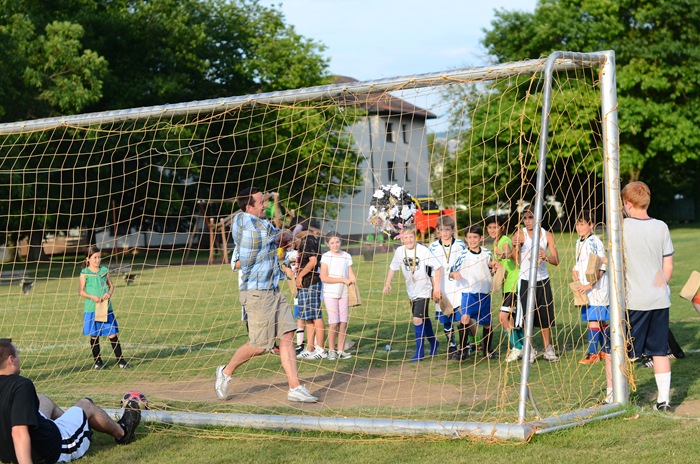 [pinata%2520Chris%255B2%255D.jpg]